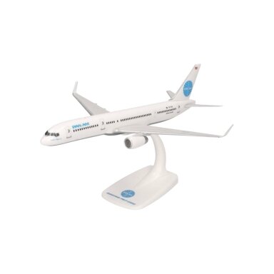 Boeing 757-200 Pan Am Tracing the Transatlantic
