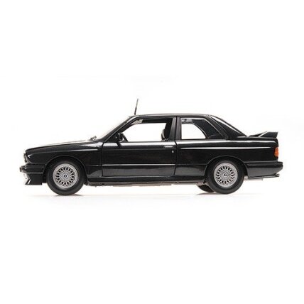 BMW M3 (E30), 1987 - 1:18 Minichamps 2 BMW M3 (E30), 1987 - 1:18 Minichamps 2