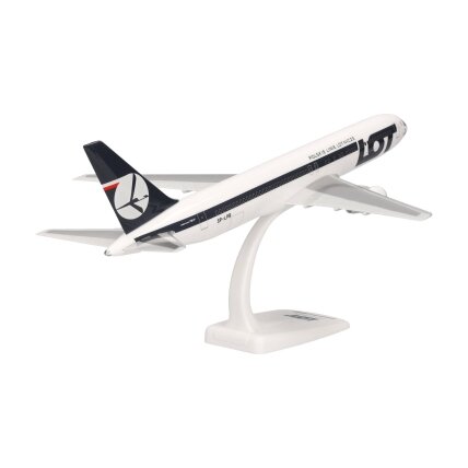 Boeing 767-300 LOT Polish Airlines 1