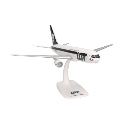 Boeing 767-300 LOT Polish Airlines 2