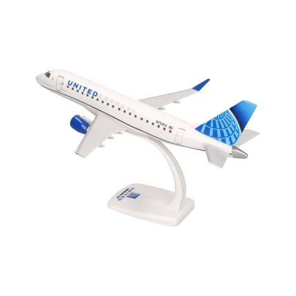 Embraer E175 United Express – N753YX 1