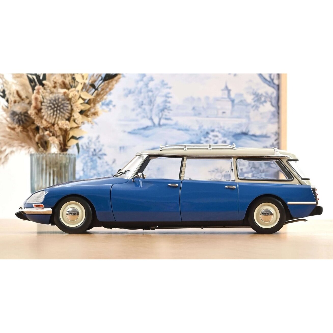 Citroën DS 21 Break, 1970 - 1:18 Norev 1