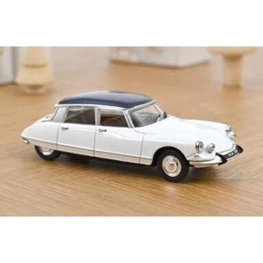Citroën DS 21 Pallas Carrara, 1967 - 1:43 Norev