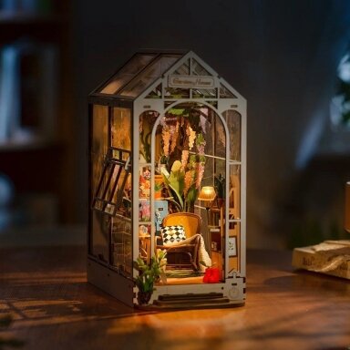 Pasidaryk pats rinkinys - Book Nook Sodo namelis