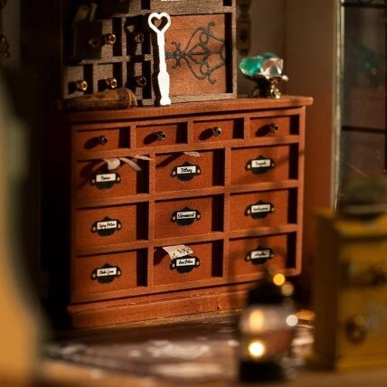 DIY miniature house - Kiki´s Magic Emporium 7 DIY miniature house - Kiki´s Magic Emporium 7