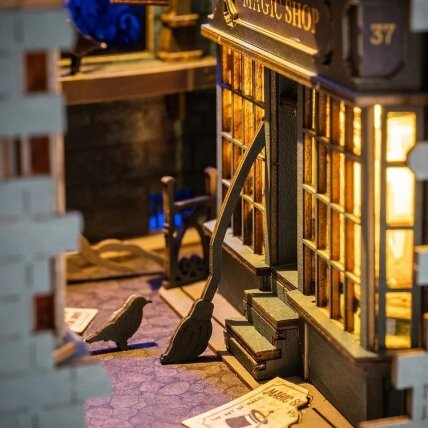 DIY Book Nook - Magic House 4 DIY Book Nook - Magic House 4