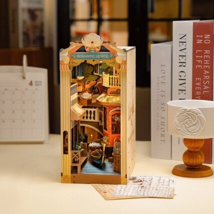 DIY Book Nook - Romantic Venice 2 DIY Book Nook - Romantic Venice 2