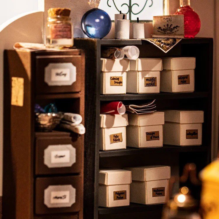 DIY miniature house - Kiki´s Magic Emporium 6 DIY miniature house - Kiki´s Magic Emporium 6