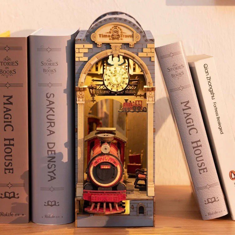 DIY Book Nook - Time Travel 4 DIY Book Nook - Time Travel 4