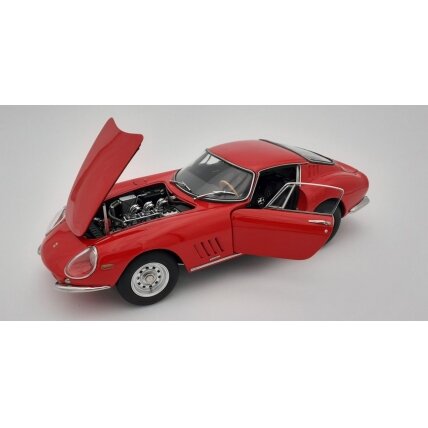 Ferrari 275 GTB/C, 1966 - 1:18 CMC 2 Ferrari 275 GTB/C, 1966 - 1:18 CMC 2
