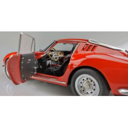Ferrari 275 GTB/C, 1966 - 1:18 CMC 3 Ferrari 275 GTB/C, 1966 - 1:18 CMC 3