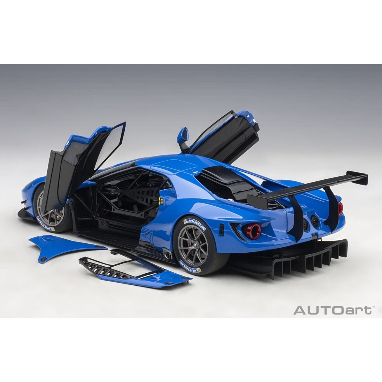 Ford GT Le Mans Plain Body Version, 2018 - 1:18 AutoArt 7