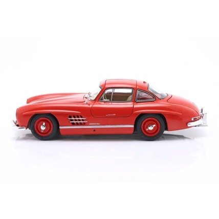 Mercedes-Benz 300 SL Coupe (W198), 1957 - 1:18 Schuco 2 Mercedes-Benz 300 SL Coupe (W198), 1957 - 1:18 Schuco 2