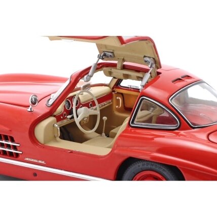 Mercedes-Benz 300 SL Coupe (W198), 1957 - 1:18 Schuco 3 Mercedes-Benz 300 SL Coupe (W198), 1957 - 1:18 Schuco 3
