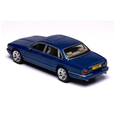 Jaguar XJ8 (X308), 1998 - 1:43 IXO