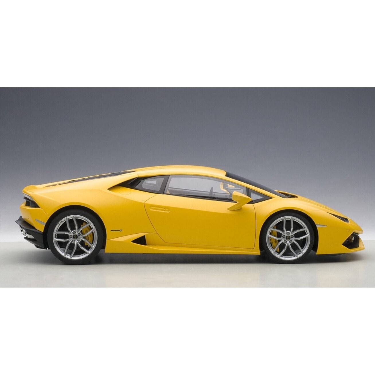 Lamborghini Huracan LP610-4, 2014 - 1:12 AutoArt 3 Lamborghini Huracan LP610-4, 2014 - 1:12 AutoArt 3