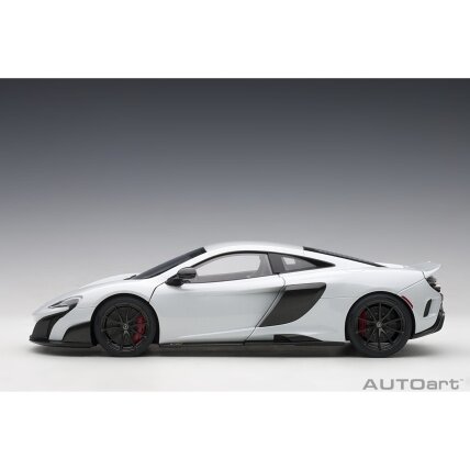 McLaren 675LT, 2016 - 1:18 AutoArt 2 McLaren 675LT, 2016 - 1:18 AutoArt 2