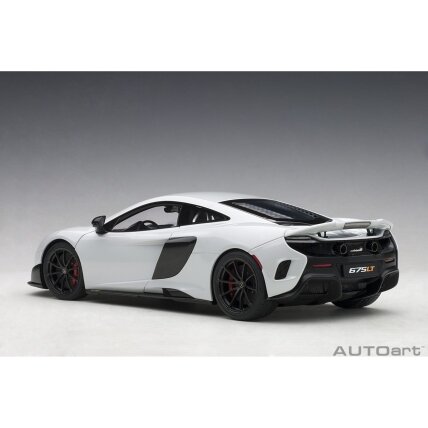McLaren 675LT, 2016 - 1:18 AutoArt 1 McLaren 675LT, 2016 - 1:18 AutoArt 1