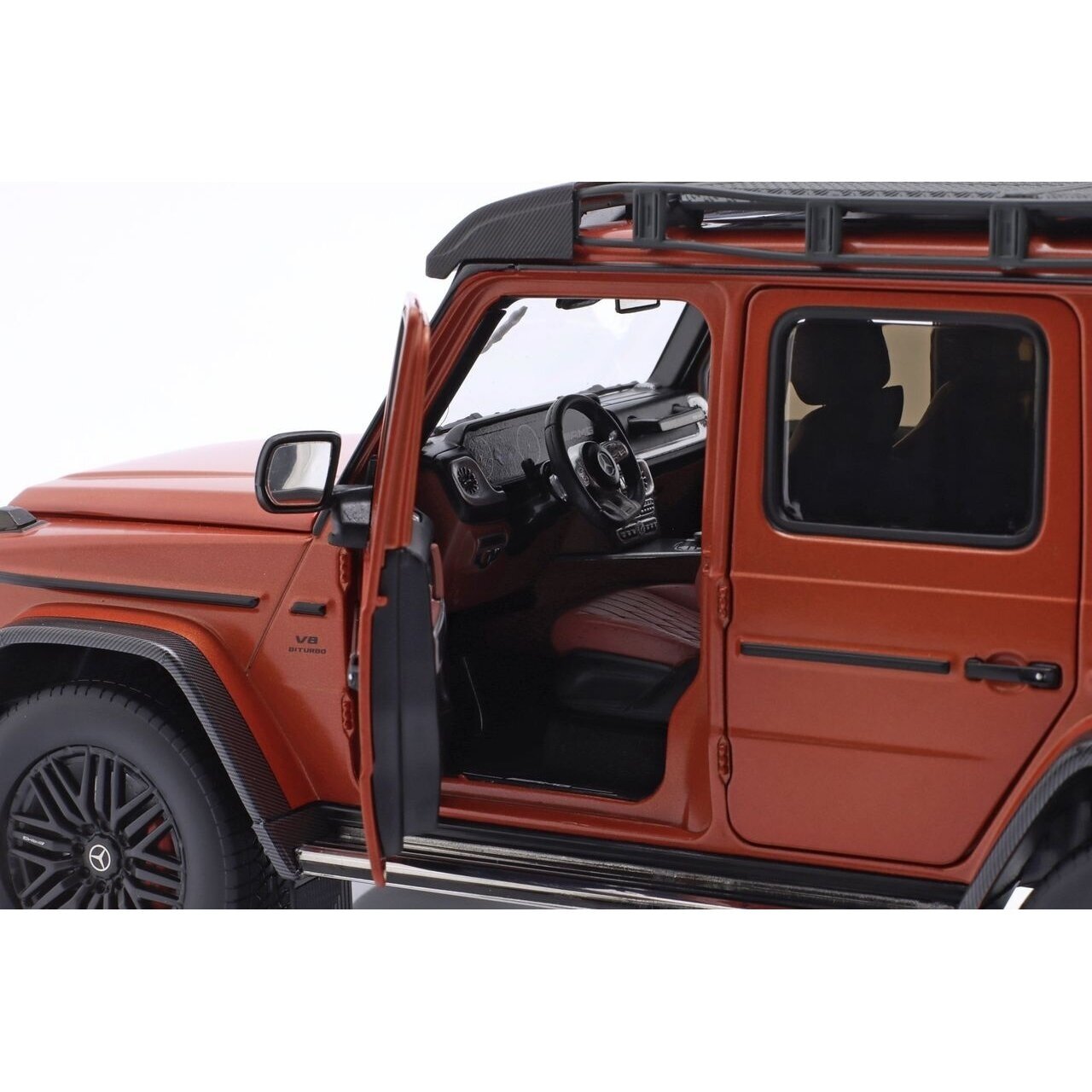 Mercedes-Benz AMG G63 (W463) 4x4, 2022 - 1:18 iScale 2