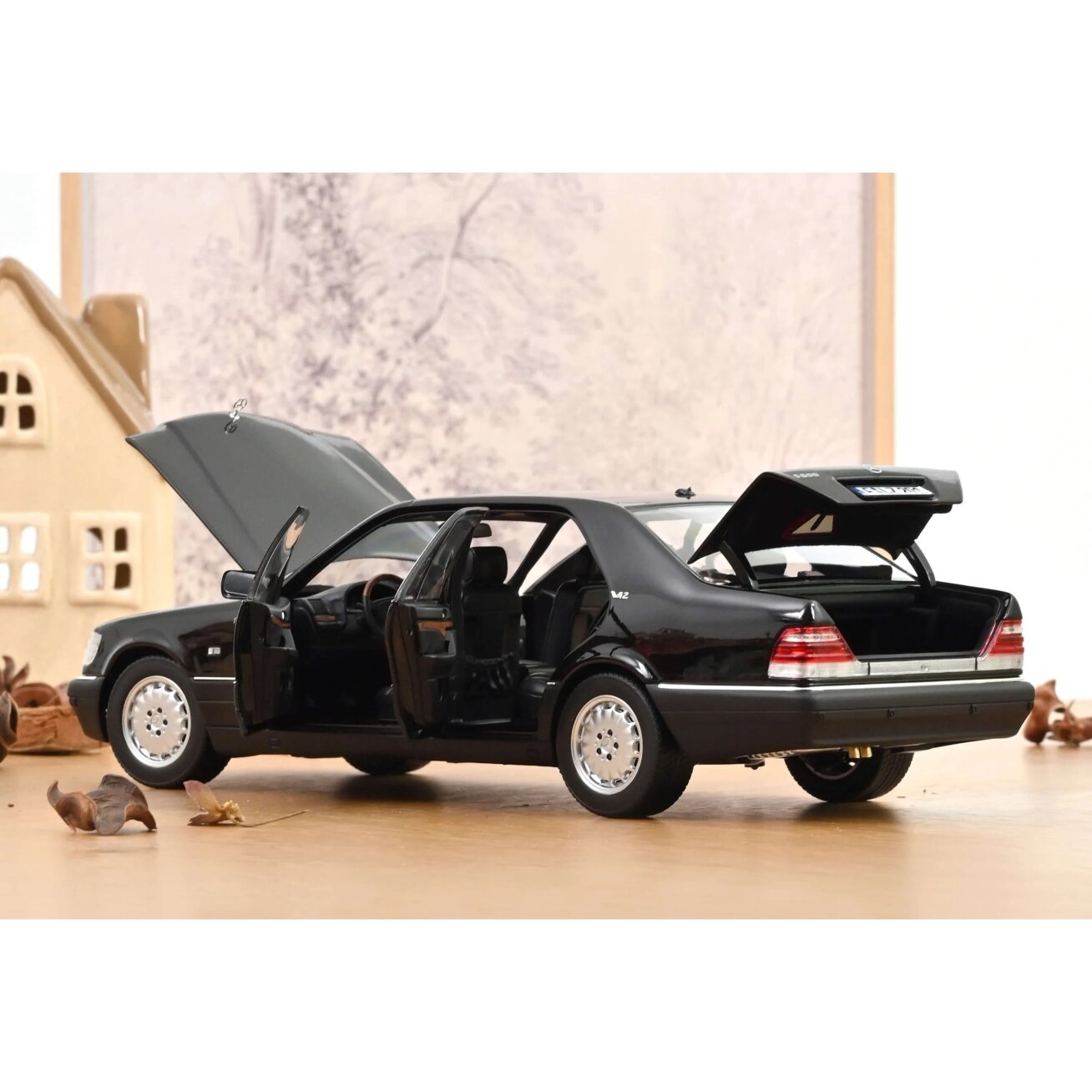 Mercedes-Benz S600 (W140), 1997 - 1:18 Norev 2