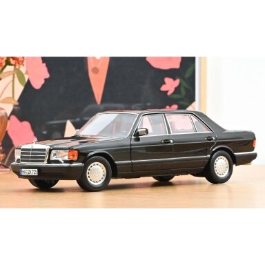 Mercedes-Benz 560 SEL (W126), 1991 - 1:18 Norev