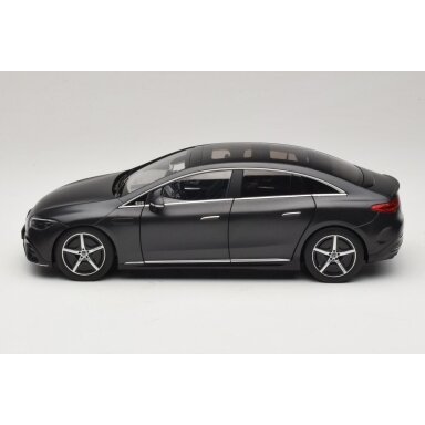 Mercedes-Benz EQE (V295) AMG Line, 2022 - 1:18 NZG