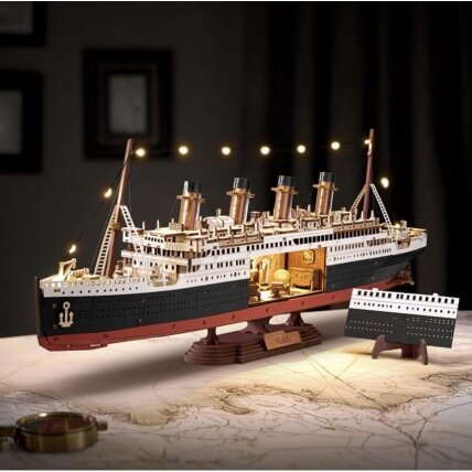 Wooden 3D puzzle - RMS Titanic 1 Wooden 3D puzzle - RMS Titanic 1