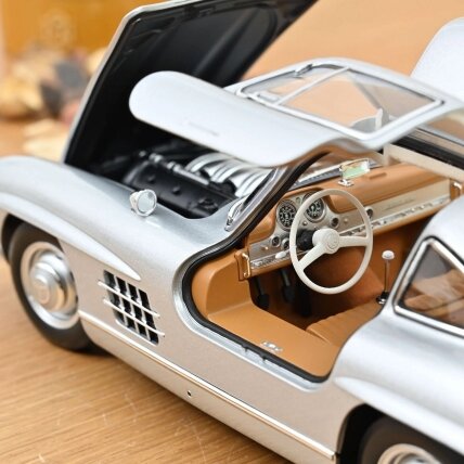Mercedes-Benz 300 SL (W198), 1954 - 1:18 Norev 3 Mercedes-Benz 300 SL (W198), 1954 - 1:18 Norev 3