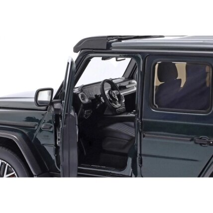 Mercedes-Benz AMG G63 (W463) 4x4, 2022 - 1:18 iScale 2