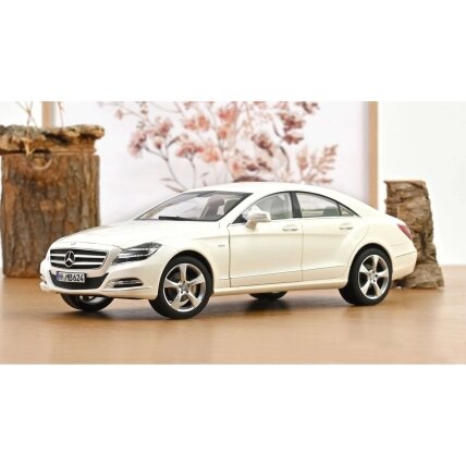 Mercedes-Benz CLS Coupé (C218), 2011- 1:18 Norev Mercedes-Benz CLS Coupé (C218), 2011- 1:18 Norev