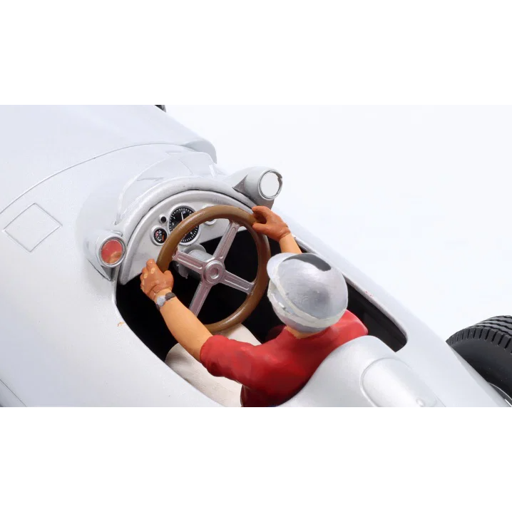 Mercedes-Benz W196 Plain Body Edition F1 (with driver figure), 1955 - 1:18 WERK83 2 Mercedes-Benz W196 Plain Body Edition F1 (with driver figure), 1955 - 1:18 WERK83 2