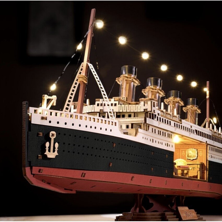 Wooden 3D puzzle - RMS Titanic 3 Wooden 3D puzzle - RMS Titanic 3