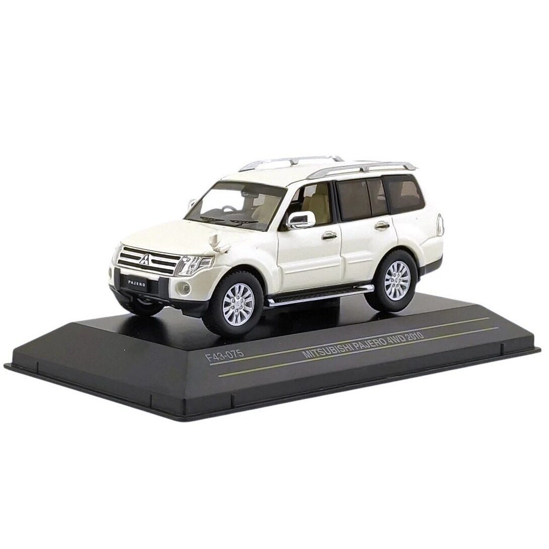 Mitsubishi Pajero 4WD, 2010 - 1:43 First 43 Models Mitsubishi Pajero 4WD, 2010 - 1:43 First 43 Models