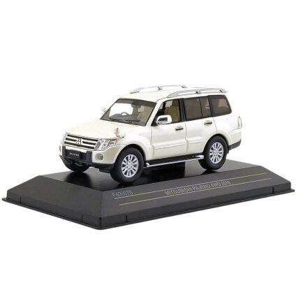 Mitsubishi Pajero 4WD, 2010 - 1:43 First 43 Models
