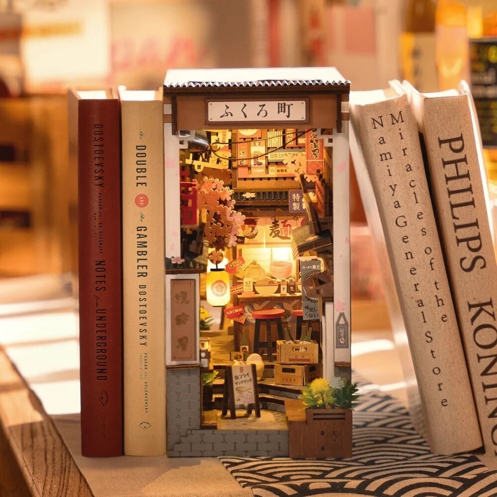 Pasidaryk pats rinkinys - Book Nook Sakurų skersgatvis 2