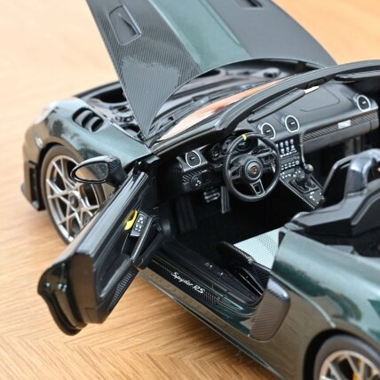 Porsche 718 Spyder RS Weissach Pack, 2023 - 1:18 Norev 3 Porsche 718 Spyder RS Weissach Pack, 2023 - 1:18 Norev 3
