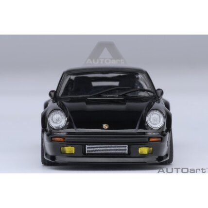 Porsche 911 (930) Turbo Wangan Midnight “Blackbird” - 1:64 AutoArt 4 Porsche 911 (930) Turbo Wangan Midnight “Blackbird” - 1:64 AutoArt 4
