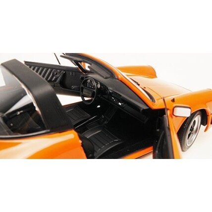 Porsche 911 Carrera 3.2 Targa, 1983 - 1:18 Minichamps 4 Porsche 911 Carrera 3.2 Targa, 1983 - 1:18 Minichamps 4