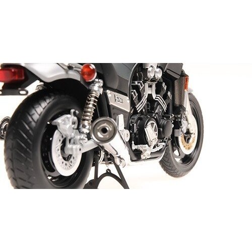 Yamaha VMAX, 1993 - 1:12 Minichamps 1 Yamaha VMAX, 1993 - 1:12 Minichamps 1